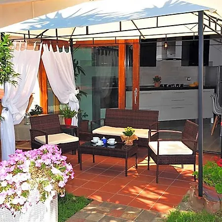 Brezza Di Mare Bed & Breakfast 3*